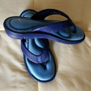 Nike flip flops